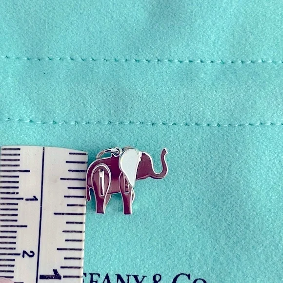 ❗️SOLD❗️Tiffany & Co. elephant pendant - Picture 4 of 4